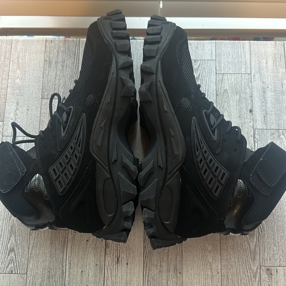 Fila  YAK Trainer Hiking Boots Men Sz 11.5 Black NEW (No Box) - Picture 5 of 13